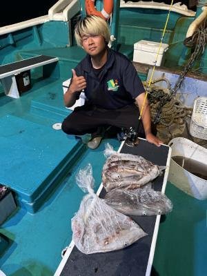 アカイカ(ケンサキイカ)