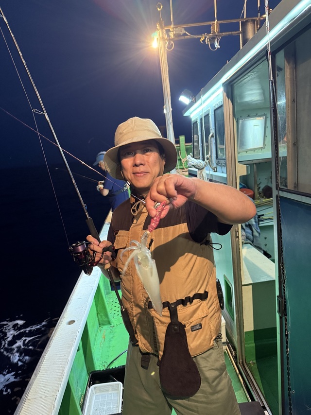 アカイカ(ケンサキイカ)