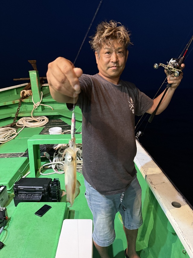 アカイカ(ケンサキイカ)