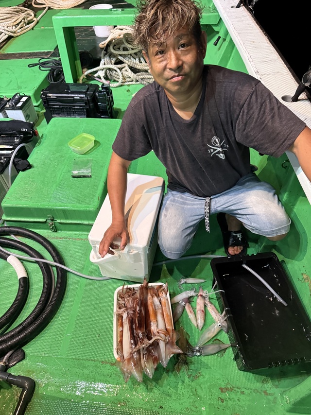 アカイカ(ケンサキイカ)・スルメイカ