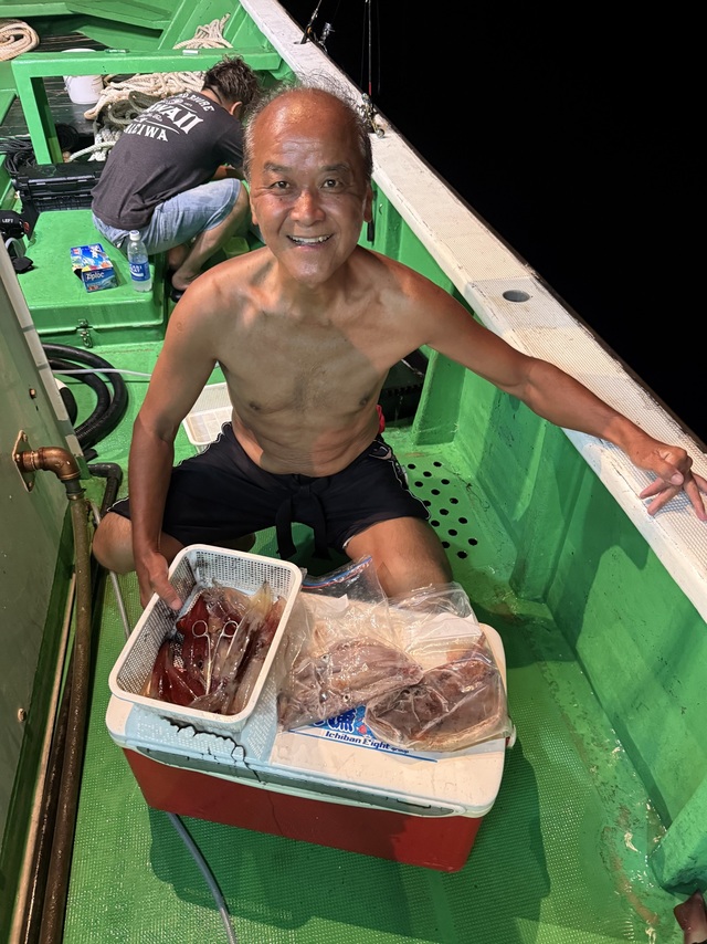 アカイカ(ケンサキイカ)・スルメイカ