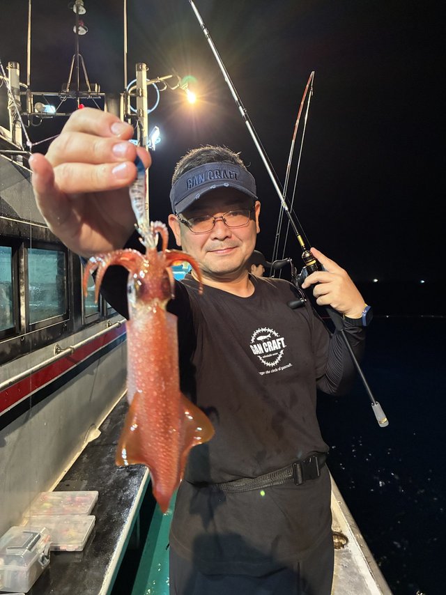 アカイカ(ケンサキイカ)