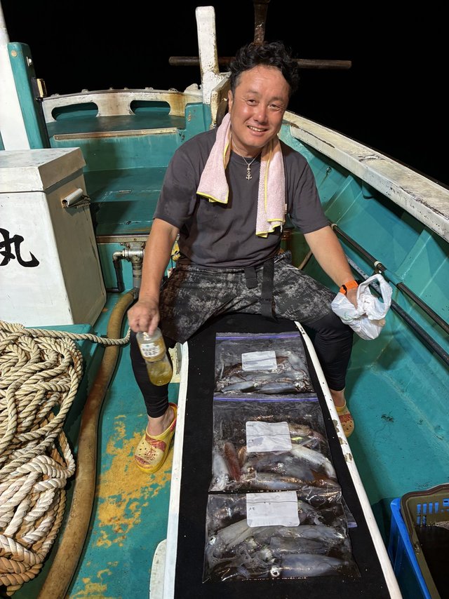 アカイカ(ケンサキイカ)