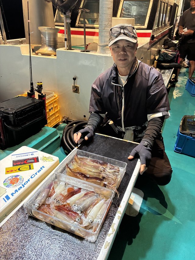 アカイカ(ケンサキイカ)