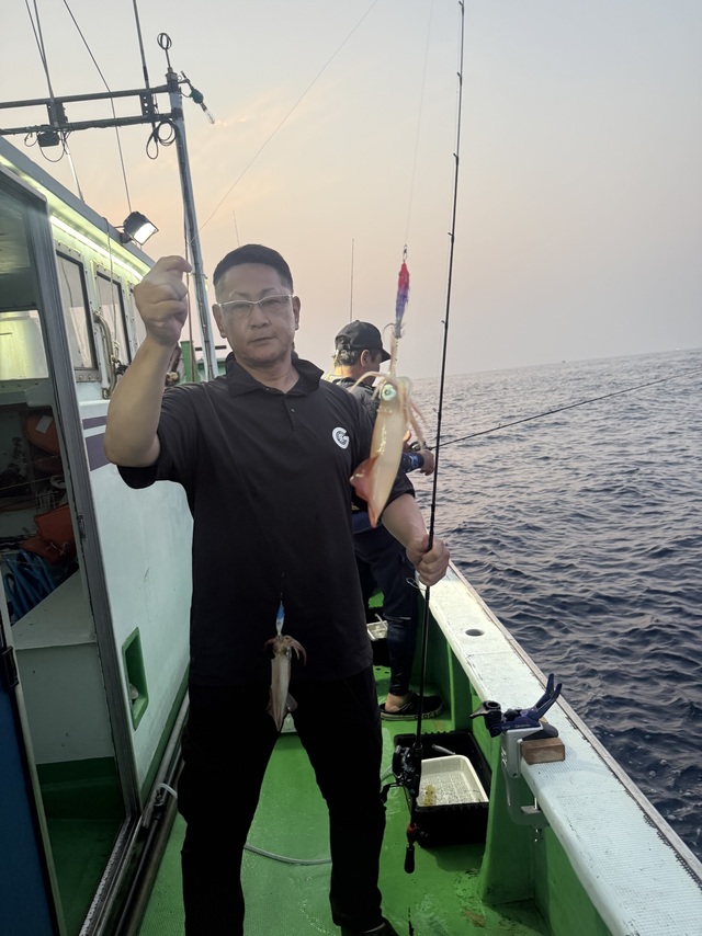 アカイカ(ケンサキイカ)