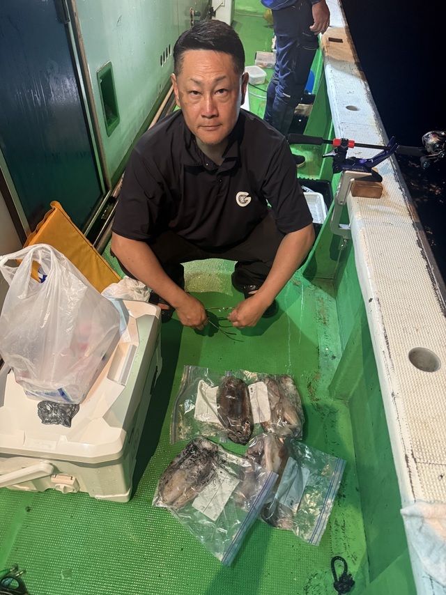 アカイカ(ケンサキイカ)・スルメイカ