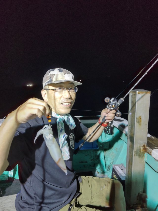 シロイカ(ケンサキイカ)