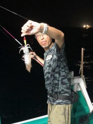 アカイカ(ケンサキイカ)