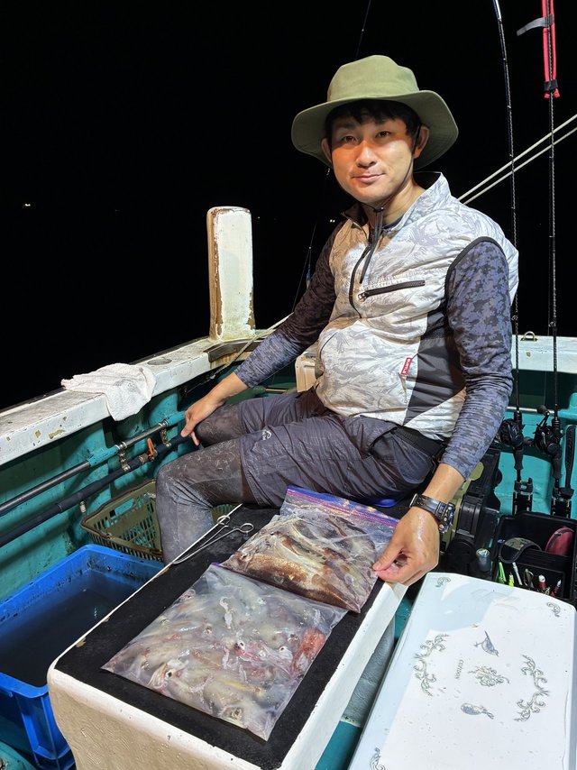 アカイカ(ケンサキイカ)