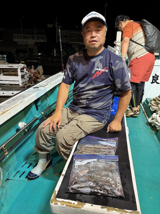 アカイカ(ケンサキイカ)