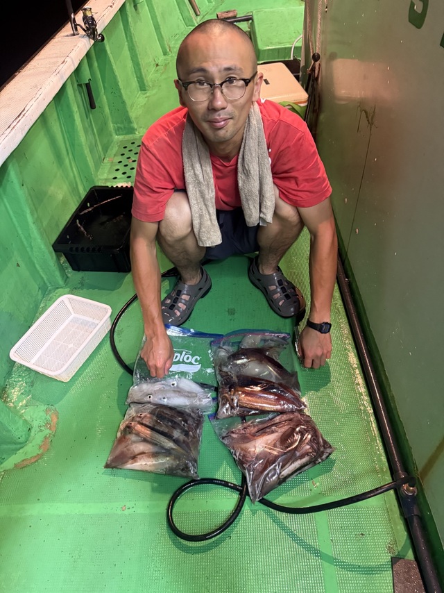 アカイカ(ケンサキイカ)・スルメイカ