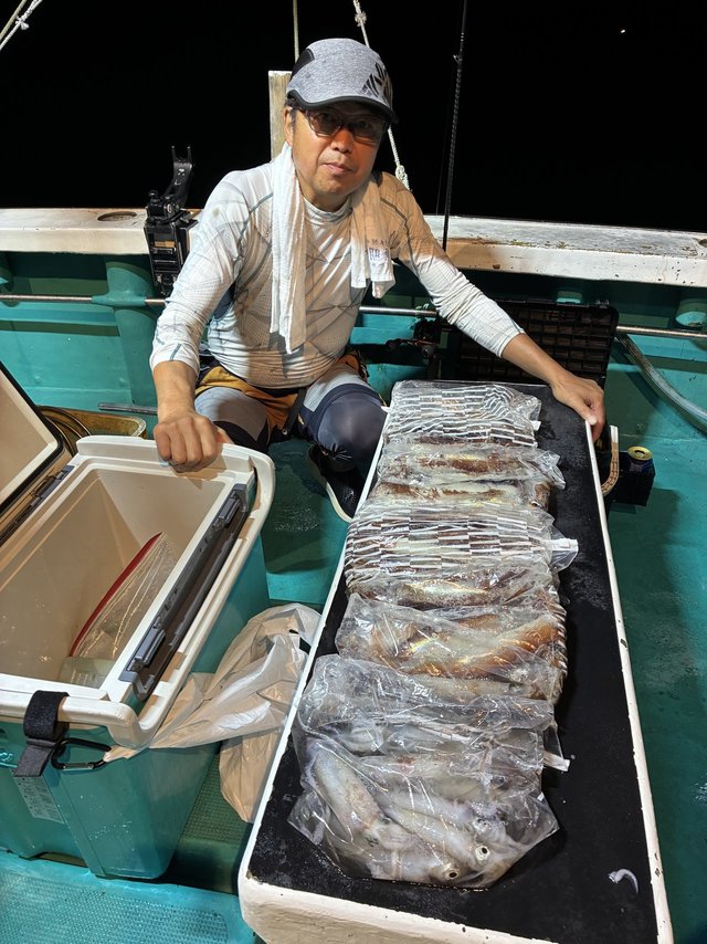 アカイカ(ケンサキイカ)