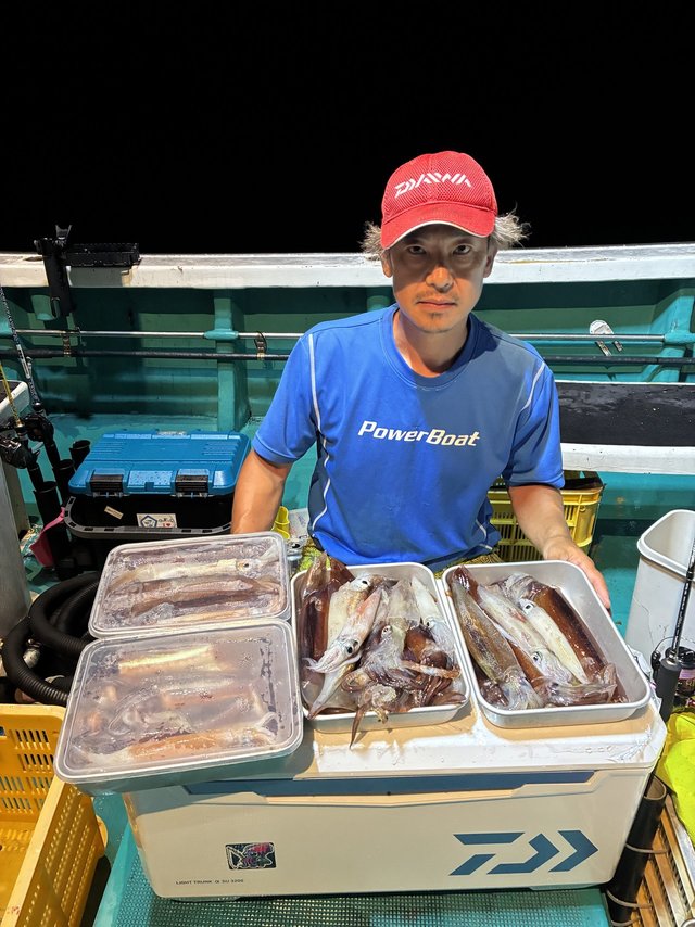 アカイカ(ケンサキイカ)