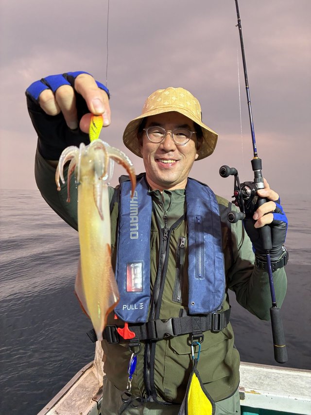 アカイカ(ケンサキイカ)