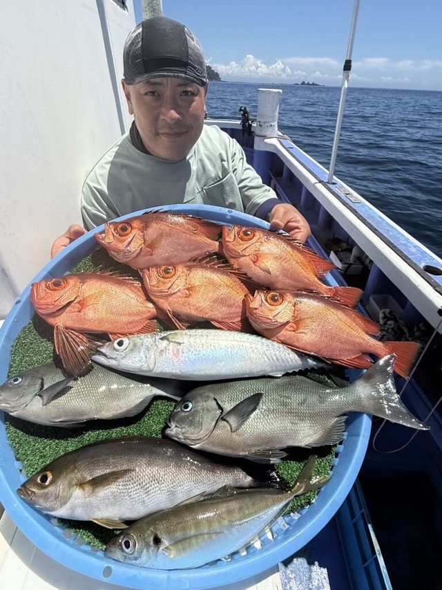 シキシマハナダイ・アジ(マアジ)・イサキ・チカメキントキ・ソーダガツオ(ヒラソウダ)