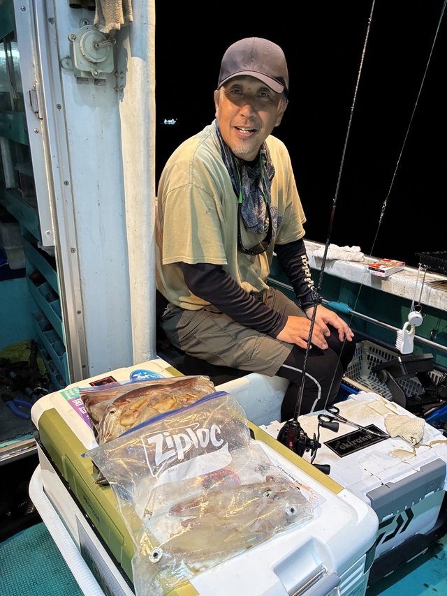 アカイカ(ケンサキイカ)・スルメイカ