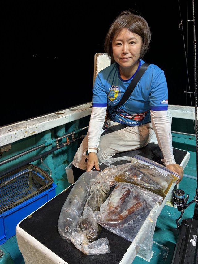 アカイカ(ケンサキイカ)・スルメイカ