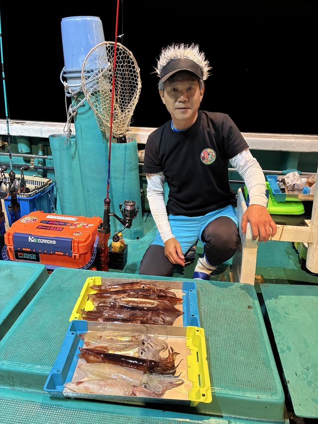 アカイカ(ケンサキイカ)・スルメイカ