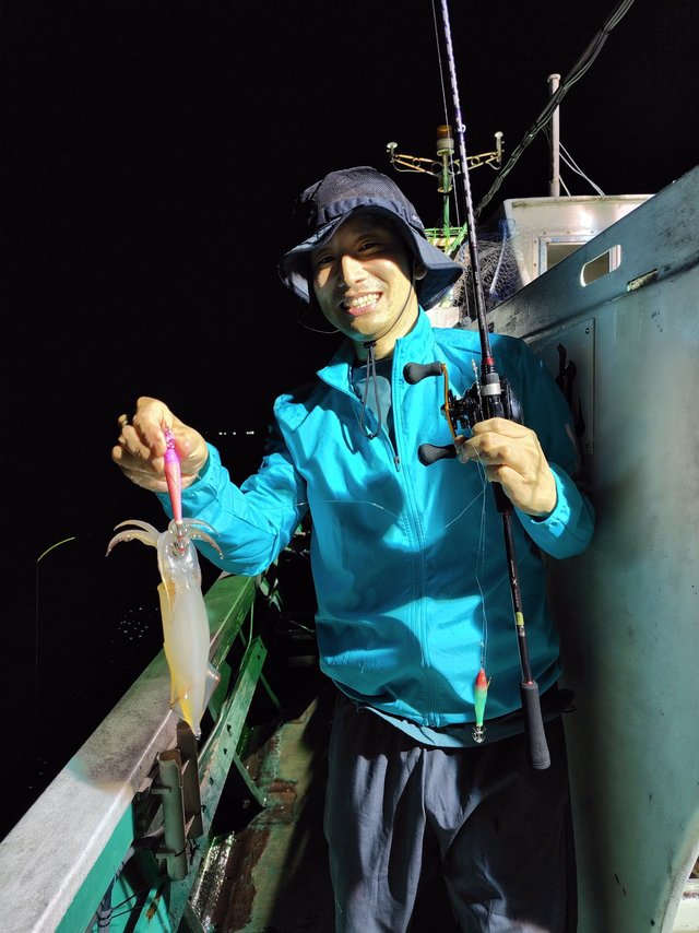 シロイカ(ケンサキイカ)