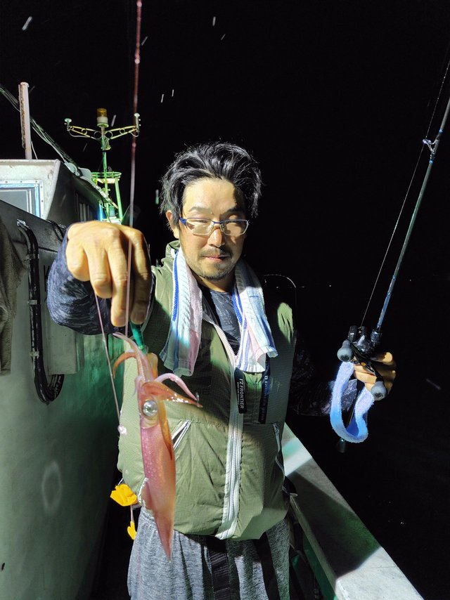 シロイカ(ケンサキイカ)