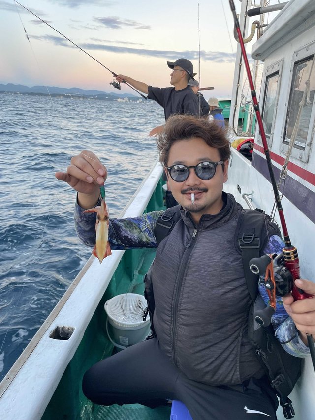 アカイカ(ケンサキイカ)