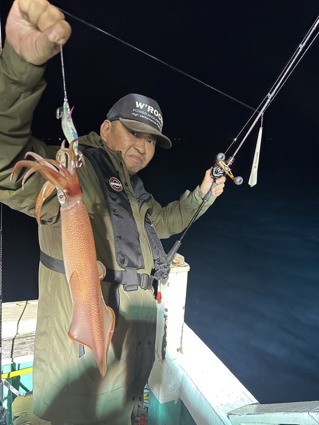 シロイカ(ケンサキイカ)