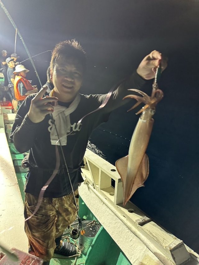 シロイカ(ケンサキイカ)