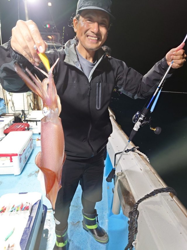 シロイカ(ケンサキイカ)