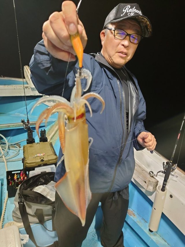 シロイカ(ケンサキイカ)