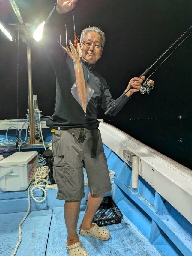 シロイカ(ケンサキイカ)