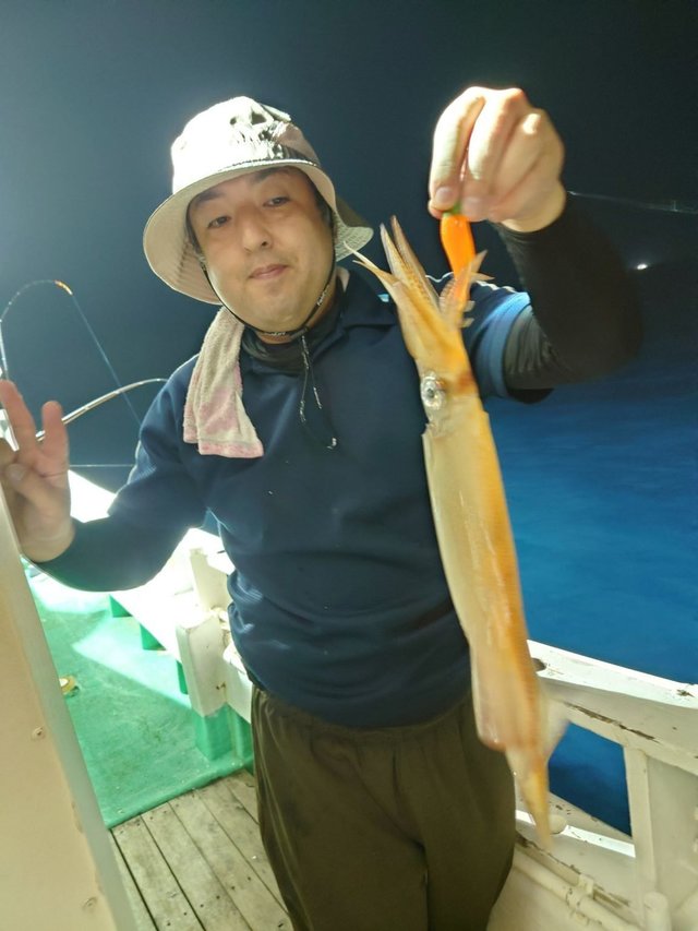 シロイカ(ケンサキイカ)