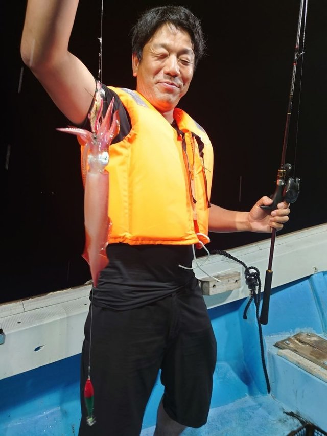 シロイカ(ケンサキイカ)