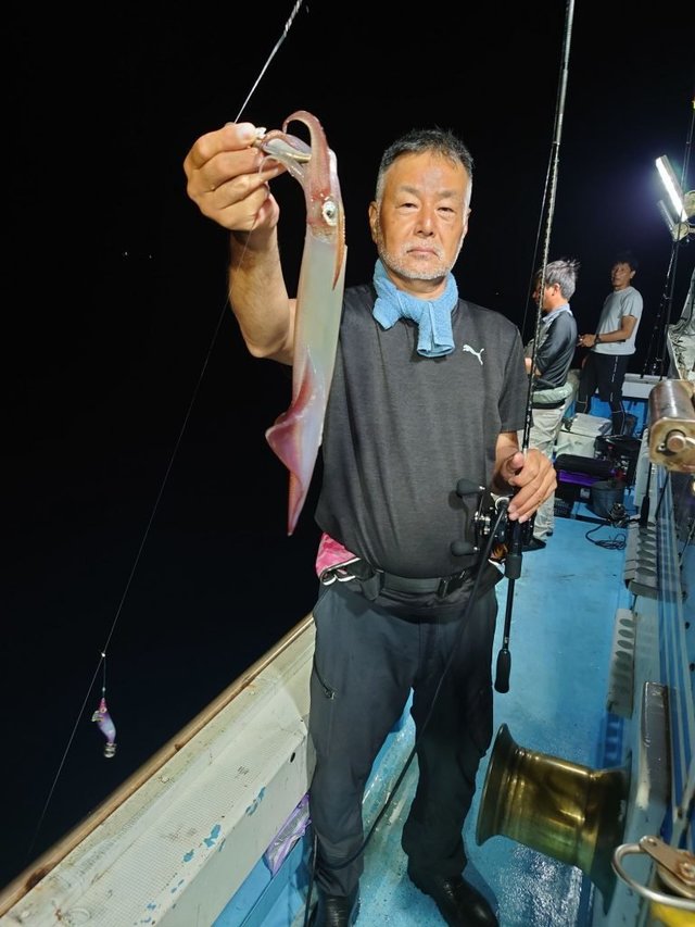 シロイカ(ケンサキイカ)