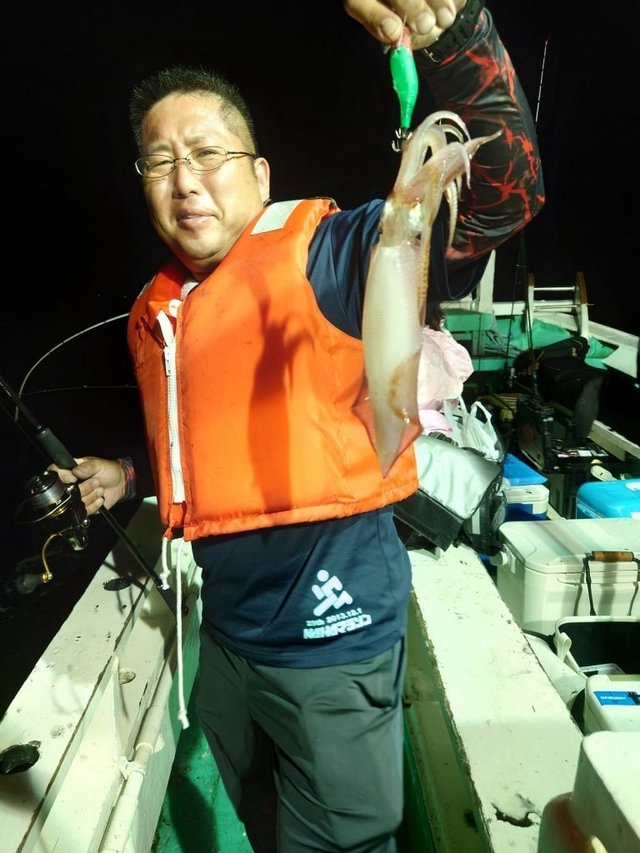 シロイカ(ケンサキイカ)