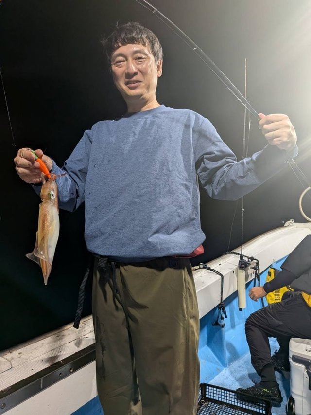 シロイカ(ケンサキイカ)