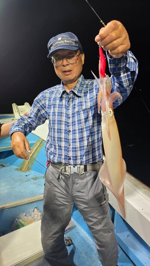 シロイカ(ケンサキイカ)