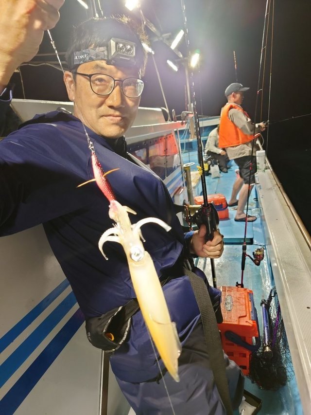 シロイカ(ケンサキイカ)