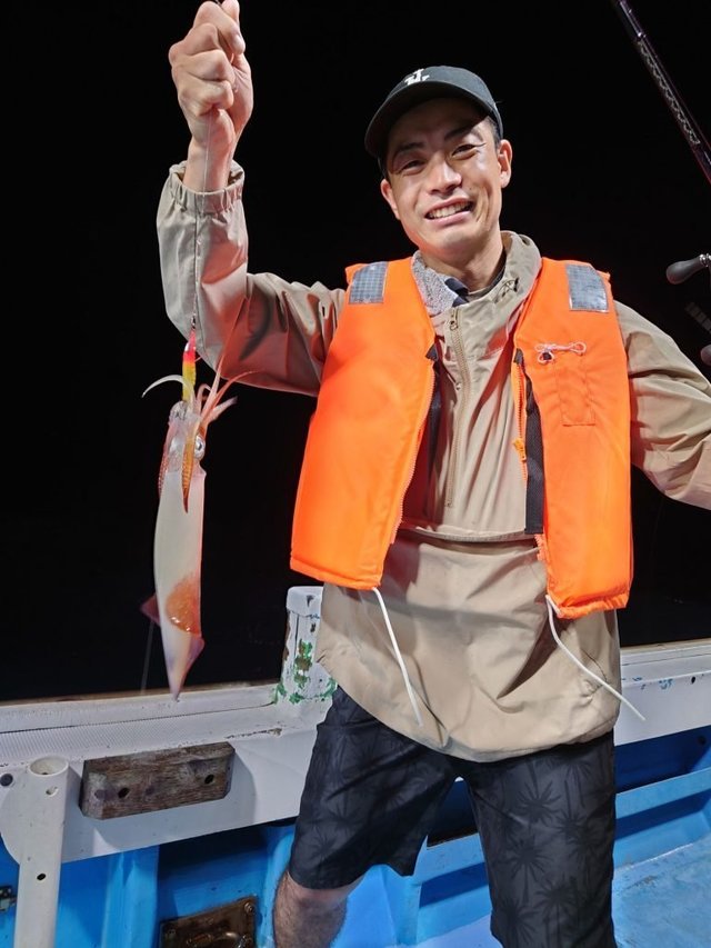 シロイカ(ケンサキイカ)