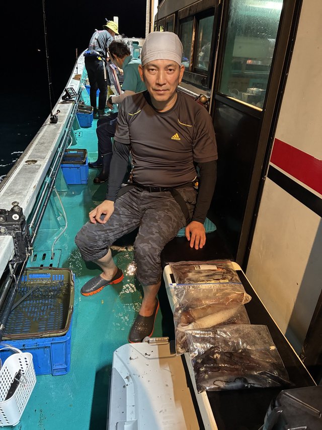 アカイカ(ケンサキイカ)