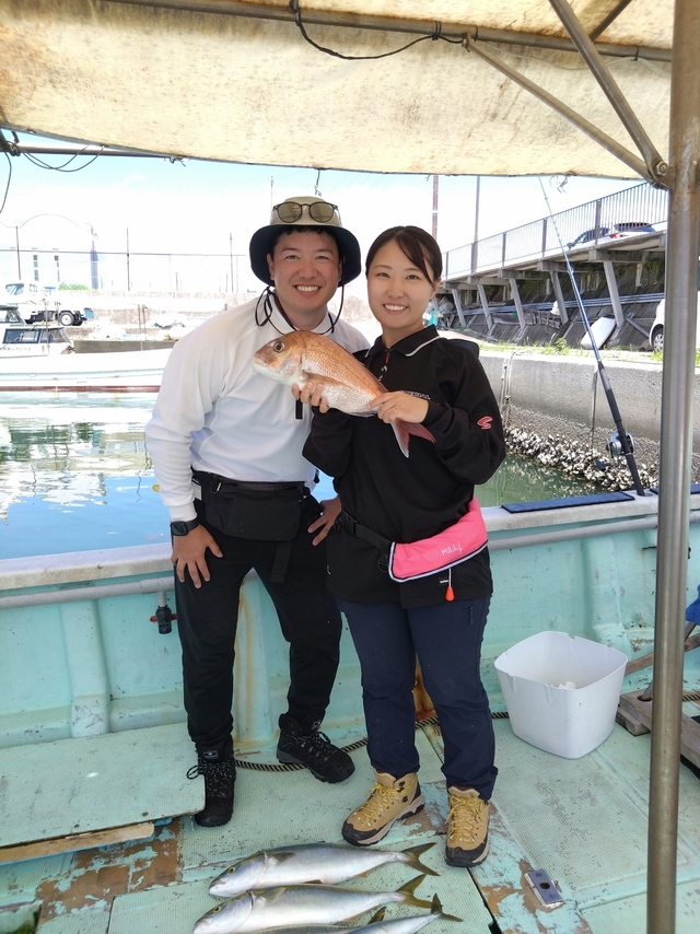 タイ(マダイ)・ハマチ(ブリ)