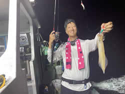 アカイカ(ケンサキイカ)