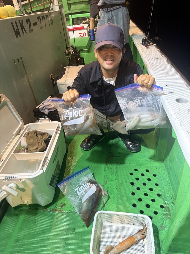 アカイカ(ケンサキイカ)・スルメイカ