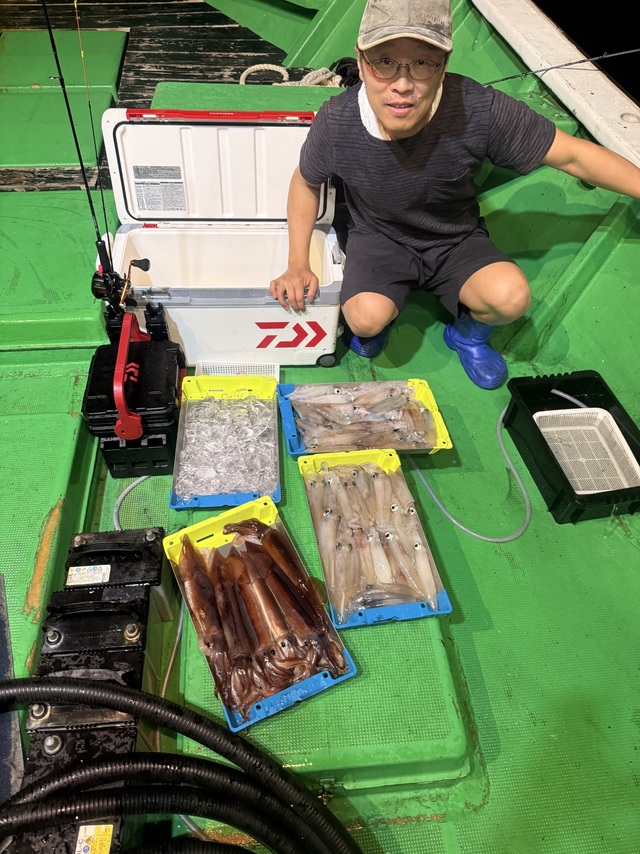 アカイカ(ケンサキイカ)・スルメイカ