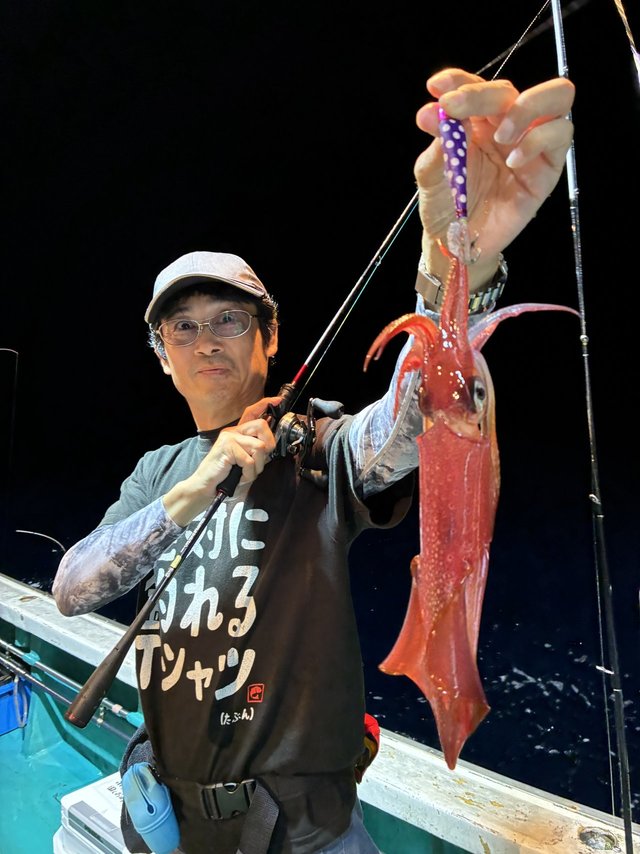 アカイカ(ケンサキイカ)