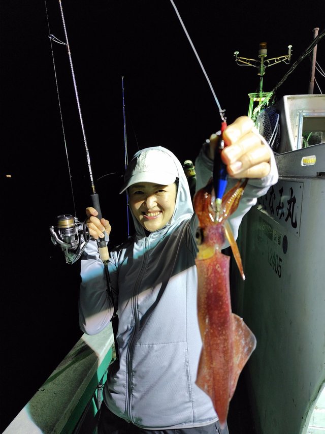 シロイカ(ケンサキイカ)