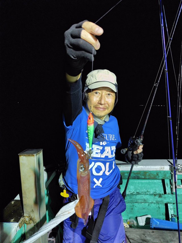 シロイカ(ケンサキイカ)