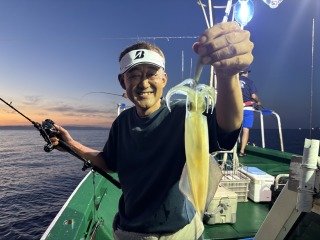 アカイカ(ケンサキイカ)