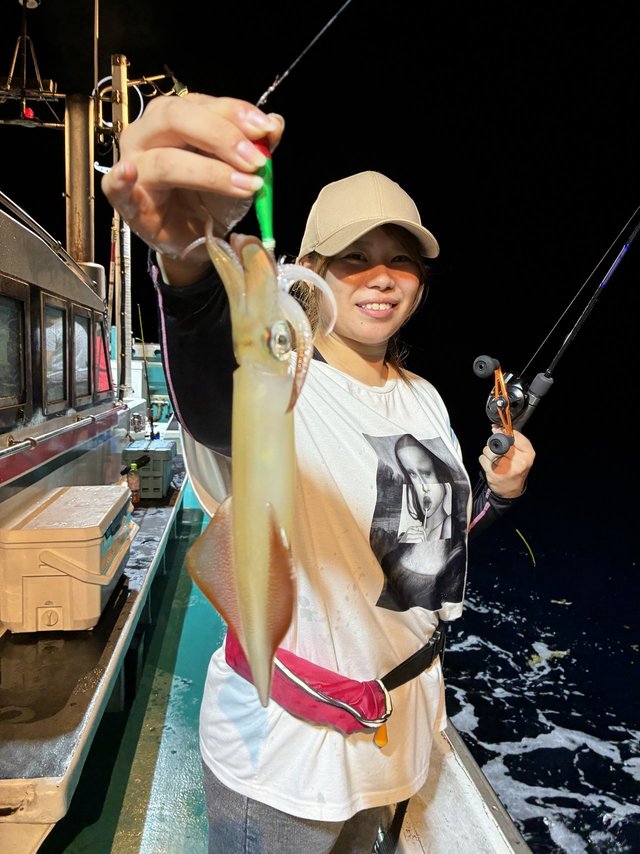 アカイカ(ケンサキイカ)