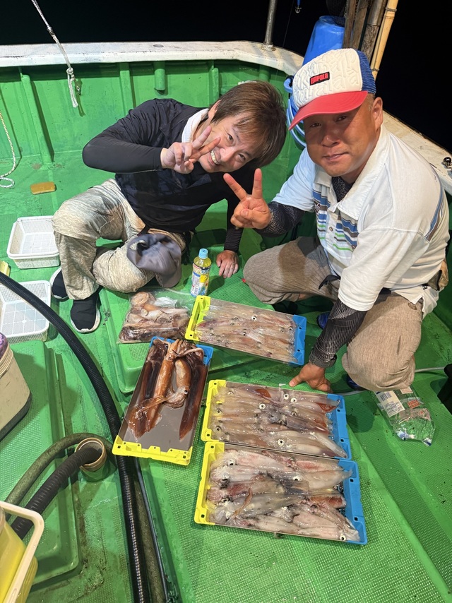 アカイカ(ケンサキイカ)・スルメイカ