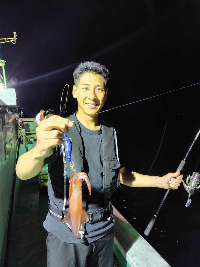 シロイカ(ケンサキイカ)